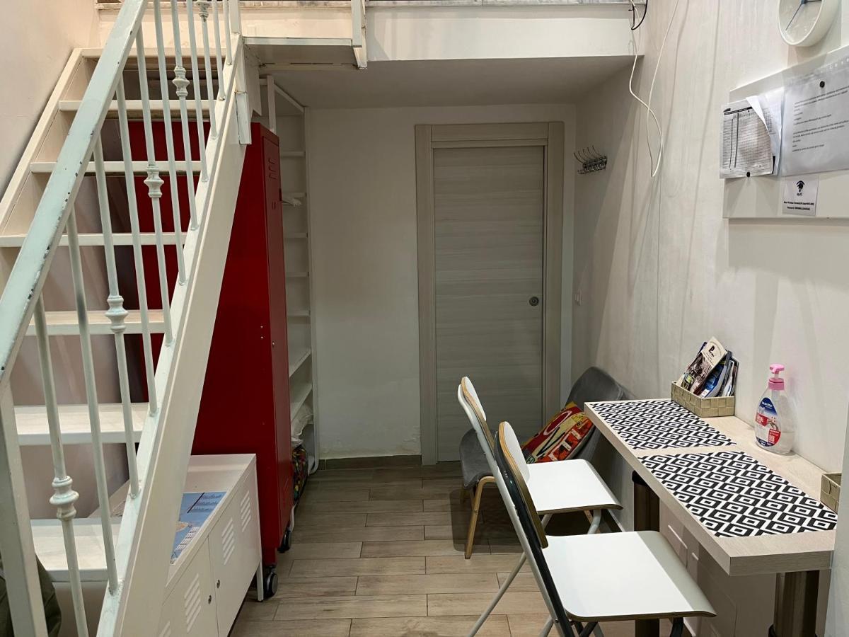 נאפולי La Casina Di Lia In Via Dei Tribunali מראה חיצוני תמונה